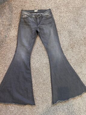 Free People Bell Bottom Extreme Flare Grey Jeans. Stretchy. Festival. Hippie. 29